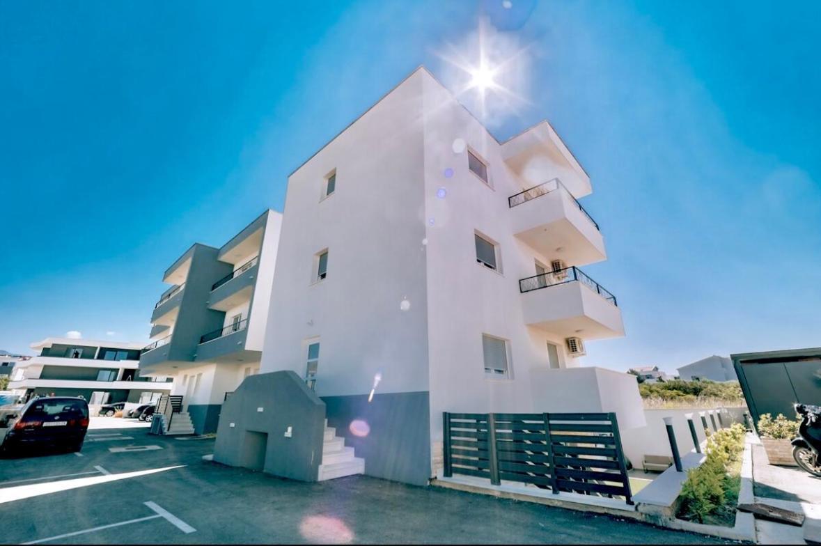 Vip Deluxe Apartment Arian Novalja Exterior foto