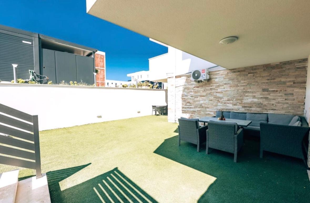 Vip Deluxe Apartment Arian Novalja Exterior foto